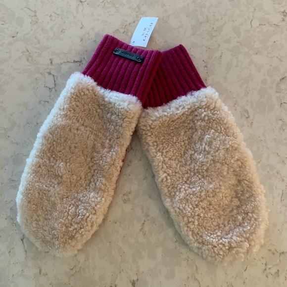Coach Accessories - NWT Coach Shearling Mittens